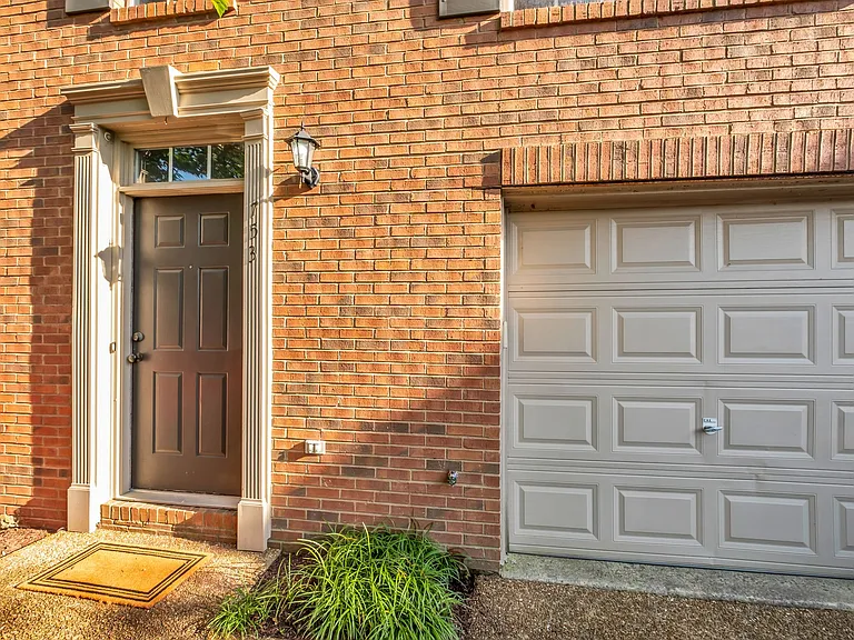 753 Huffine Manor Cir — Photo 25