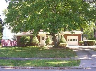 614 Oak Knoll Ave NE, Warren, OH 44483