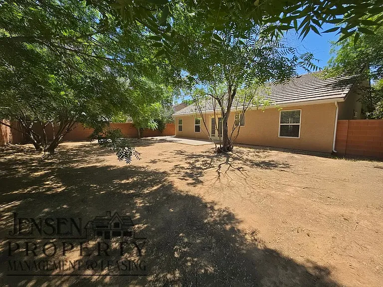 1849 S Halter Cir — Photo 19