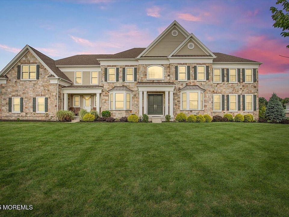 1st image of 4 Prestwick Court