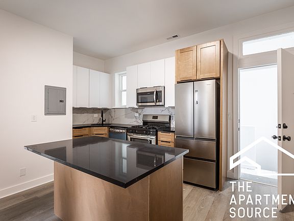 2nd image of 1456 N Kedzie Ave APT 2F