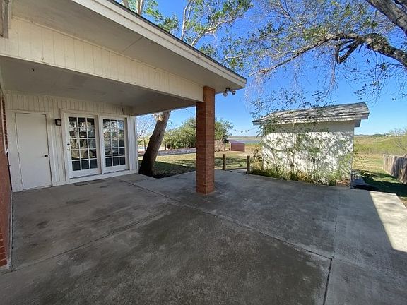 5th image of 312 Cerrito Dr