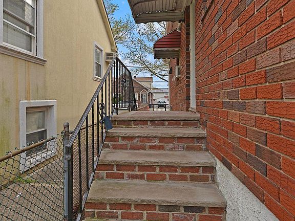 2nd image of 397 Cromwell Ave #2