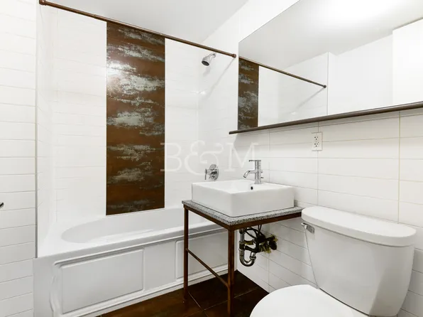 350 Manhattan Avenue image 9 of 15