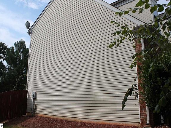 2nd image of 12 Birkhall Cir