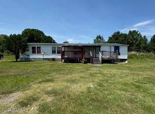 111 Pablo Baltazar Ln, Magnolia, NC 28453