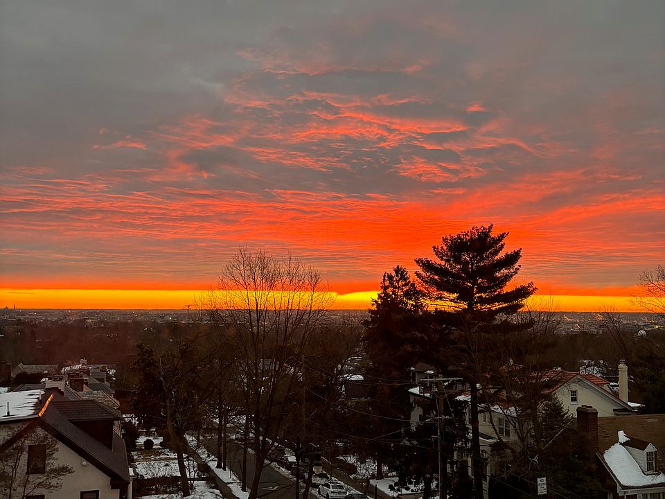 Absolutely AMAZING vistas from your apt!