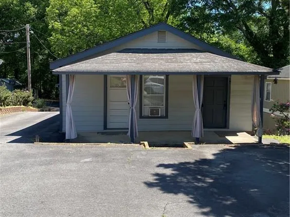 140 Line St, Buford, GA 30518