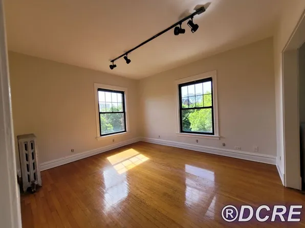 6900 N Lakewood Ave APT 3, Chicago, IL 60626