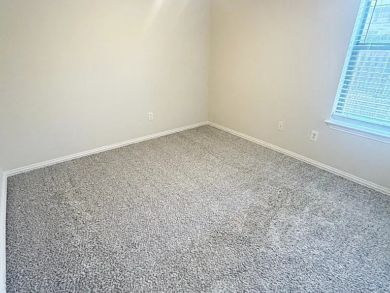 5526 Homestead Rd — Photo 6