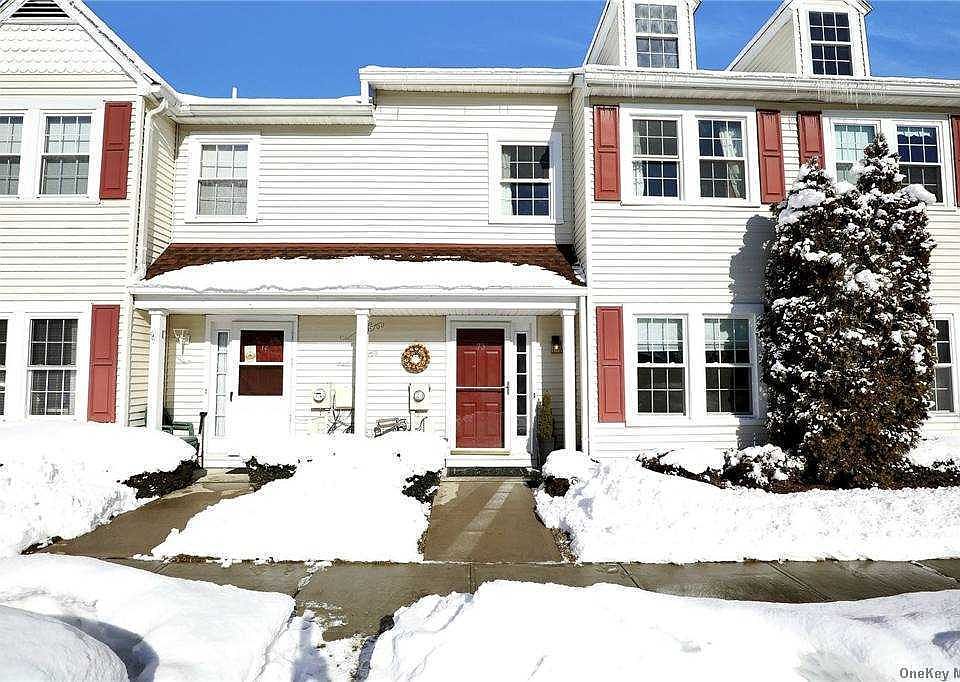 73 Stratford Green, Farmingdale, NY 11735 Zillow