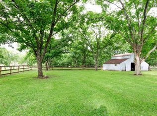 2103 Holly St, East Bernard, TX 77435