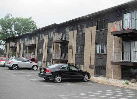 5th image of 451 Highland Ave APT F4
