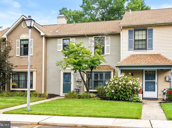 9 Ashford Ct, Robbinsville, NJ 08691