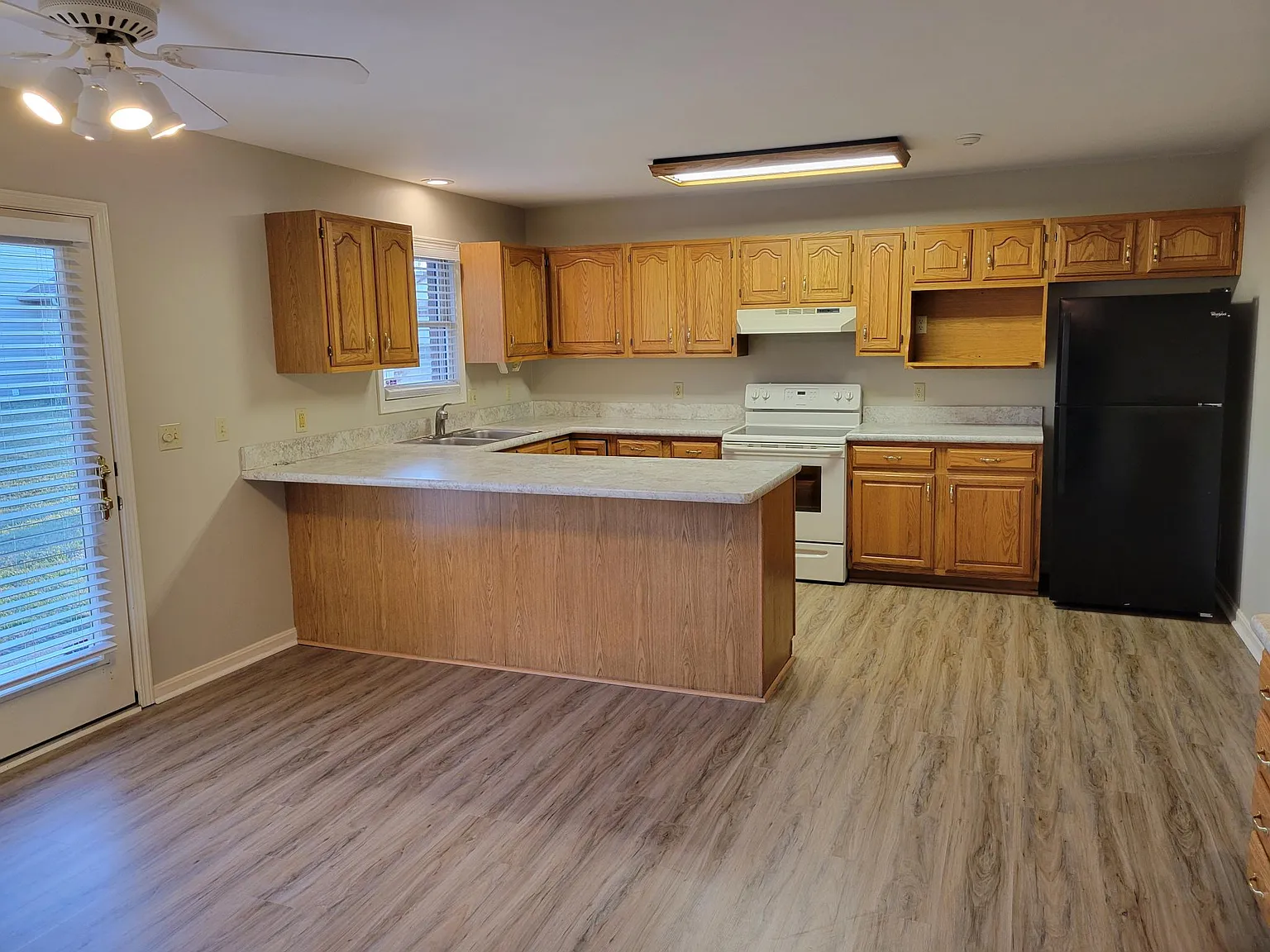 7477 Middlefield Dr — Photo 3