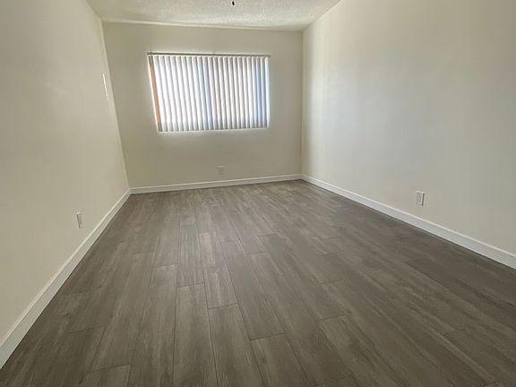 5th image of 1803 N Winona Blvd #14