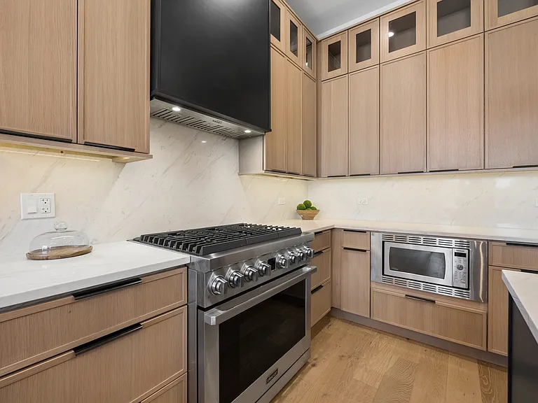 1615 W Irving Park Rd #3N — Photo 7