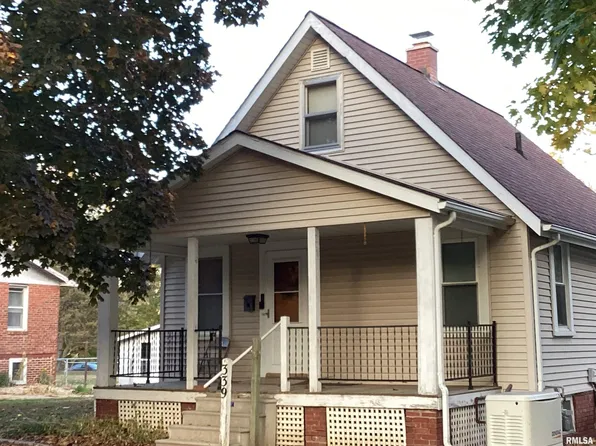 339 N Cone St, Farmington, IL 61531