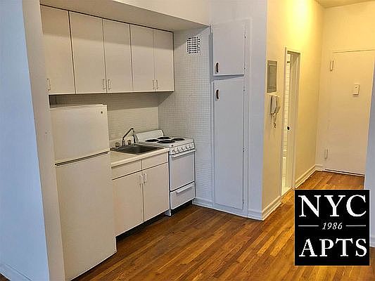 1st image of 1450 2nd Ave #3G