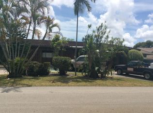 8536 Long Acre Dr, Miramar, FL 33025