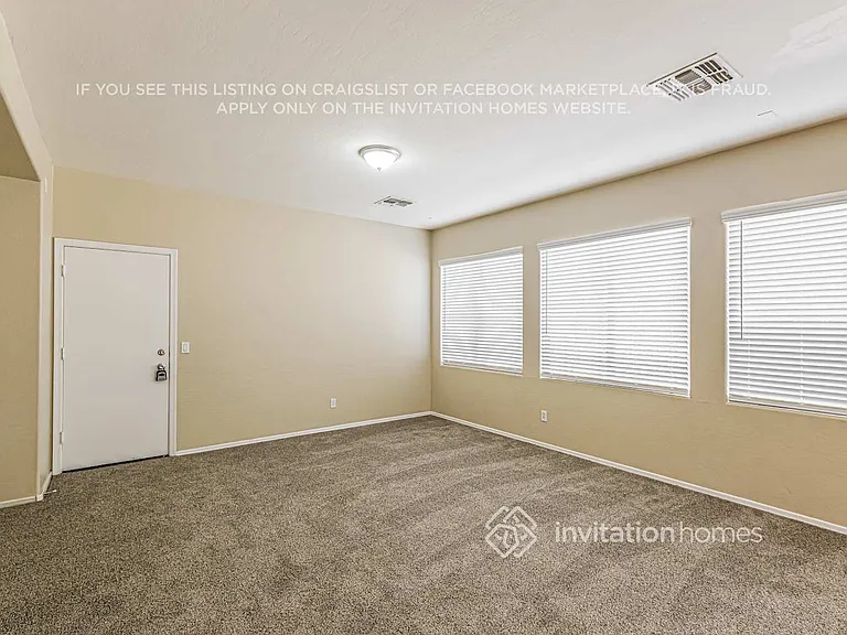 6417 S 23rd Dr — Photo 9