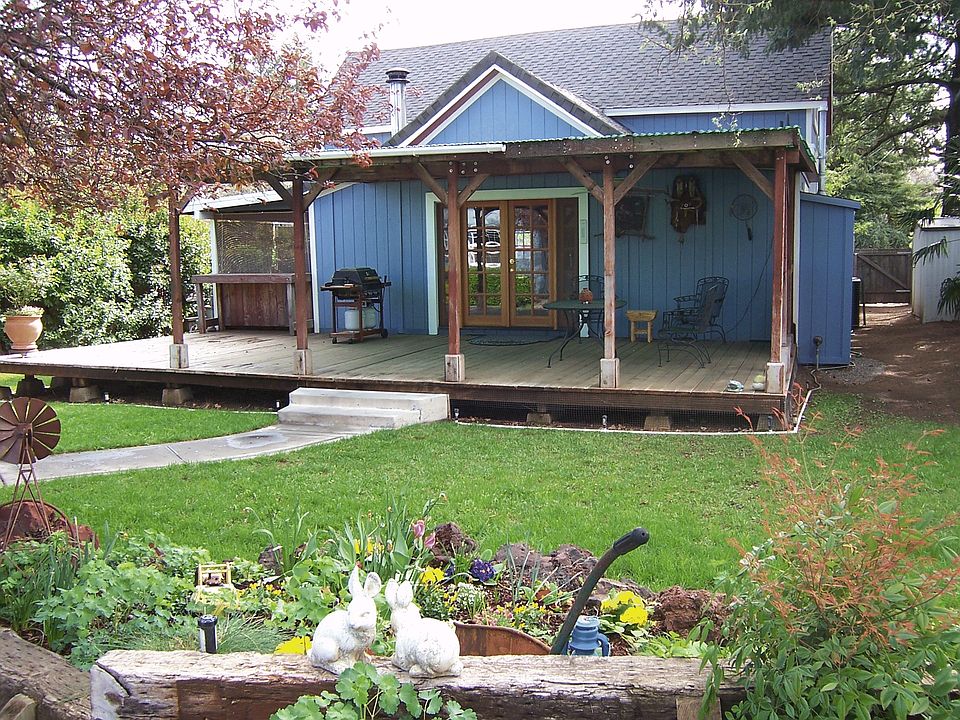Back Wraparound Deck