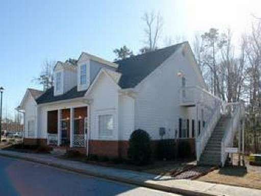 2nd image of 130 Howard Ln