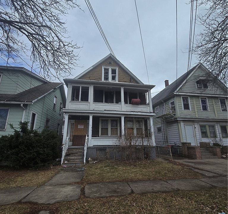 1st image of 559 22nd St