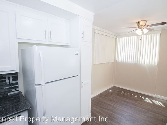 3rd image of 18315 Malden St APT 1