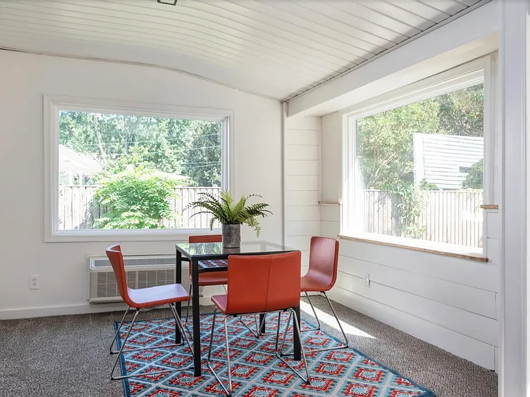 623 Burley Rd — Photo 8