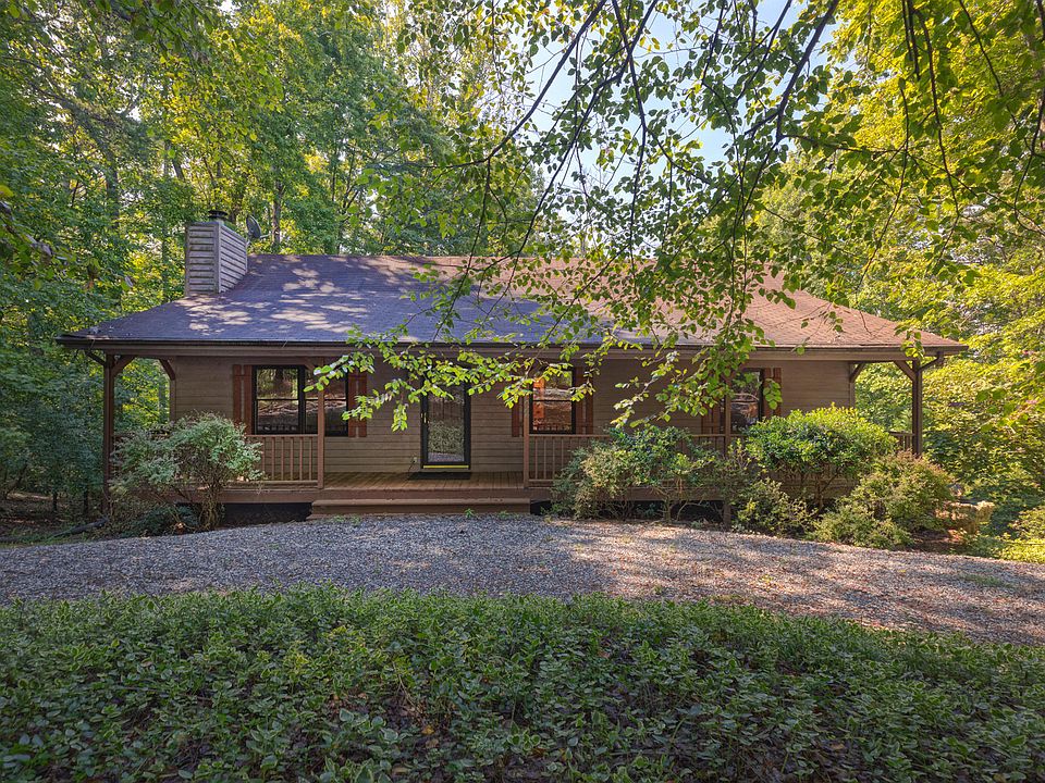 1st image of 102 Mulberry Bush Ln