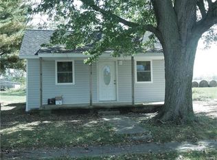 715 Capps Ave, Nokomis, IL 62075