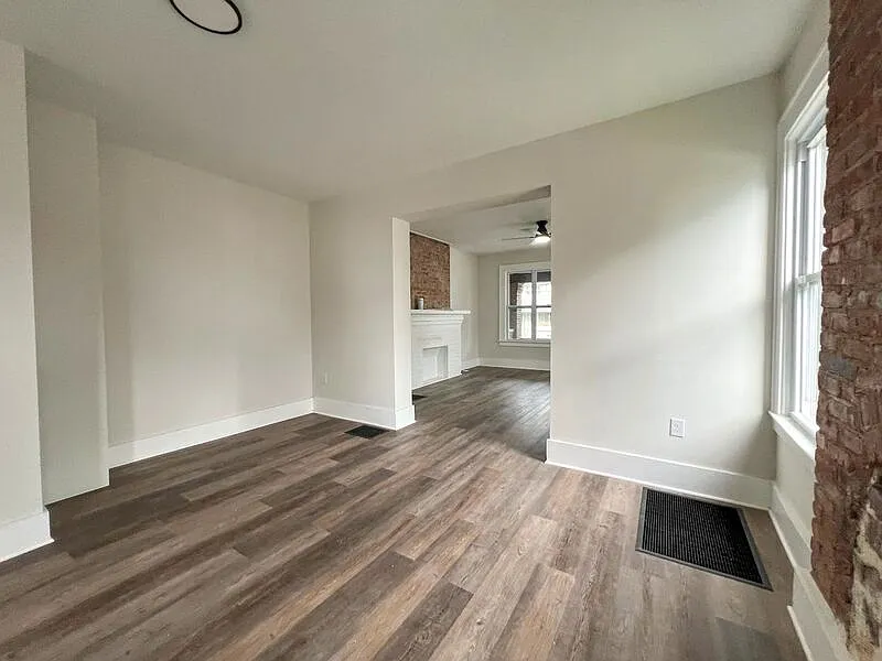 4 bed, 2.5 bath, 1750 sqft, $2,300 — Photo 4