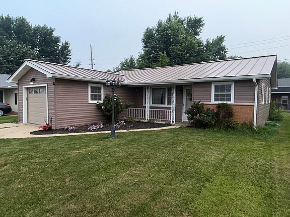 3rd image of 102 Shawnee St