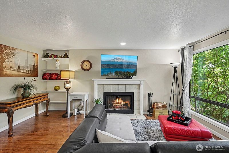5th image of 140 Summit Avenue N #A-7