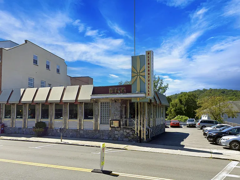 Pleasantville Diner