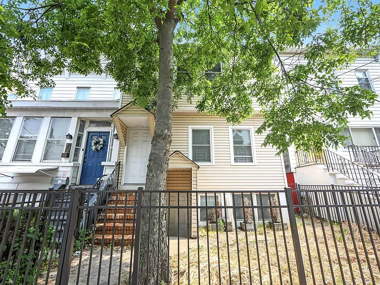 20 Gardner Ave #2 — Photo 12