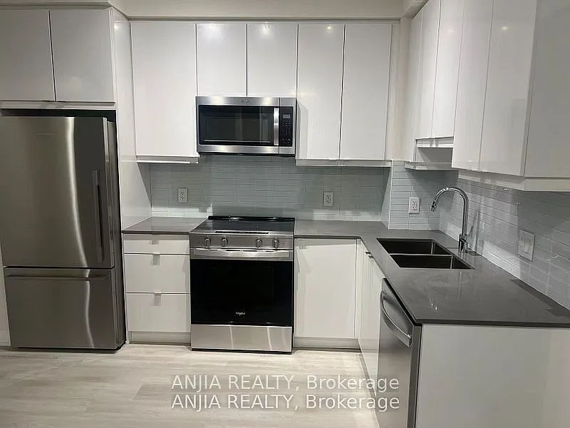 2 bed, $2,200 — Photo 4