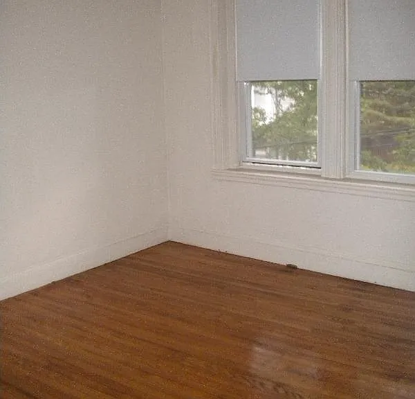 127 Sutherland Rd #A — Photo 2