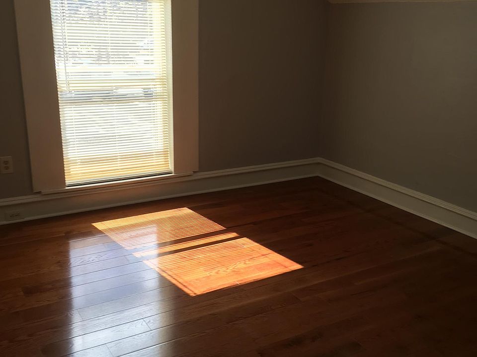 1st image of 234 Straight Ave NW