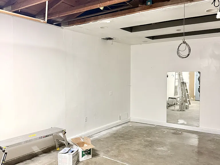 3636 W Tulare Ave — Photo 41