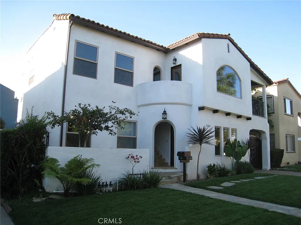 1 bed, 500 sqft, $2,200 — Photo 2
