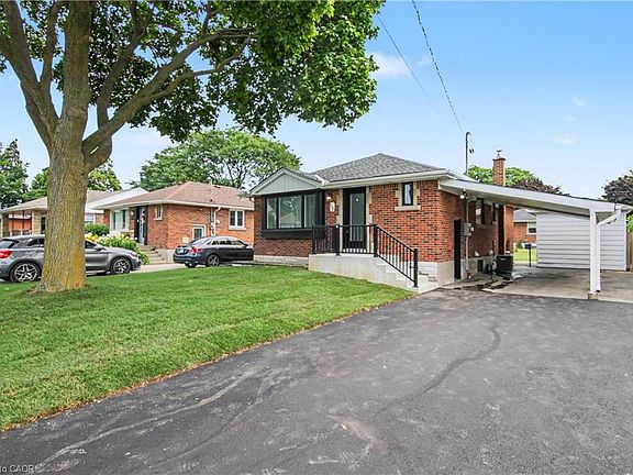 4th image of 15 Greenwood St