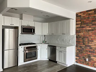 224 Richardson Street, #2B