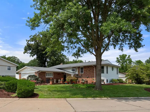 4856 Marchwood Dr, Saint Louis, MO 63128