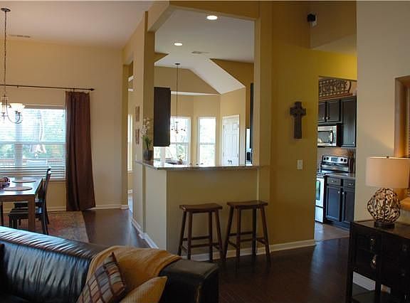 3rd image of 5509 Stonefield Dr