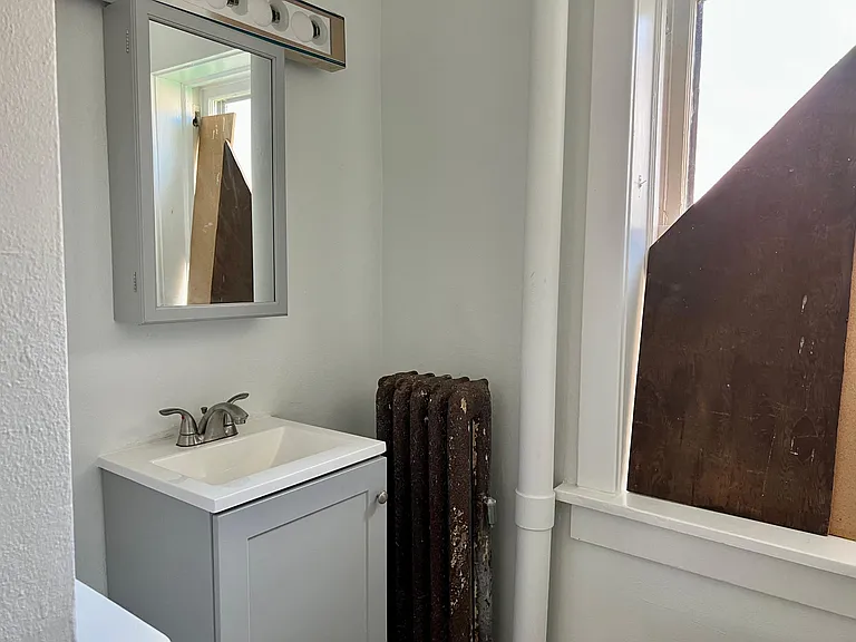 2324 Atwood Ave #1 — Photo 15