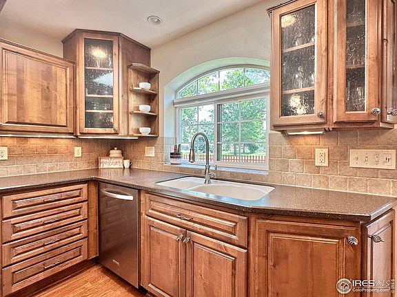 4th image of 3930 Boxelder Dr