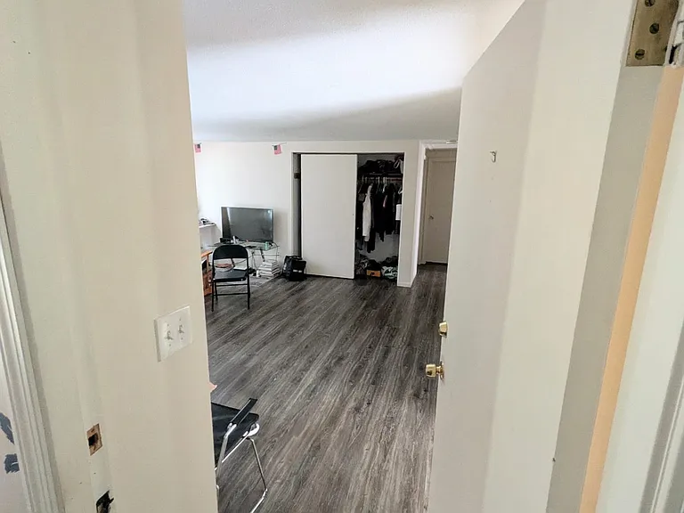 1214 Hill Rd #3 — Photo 2