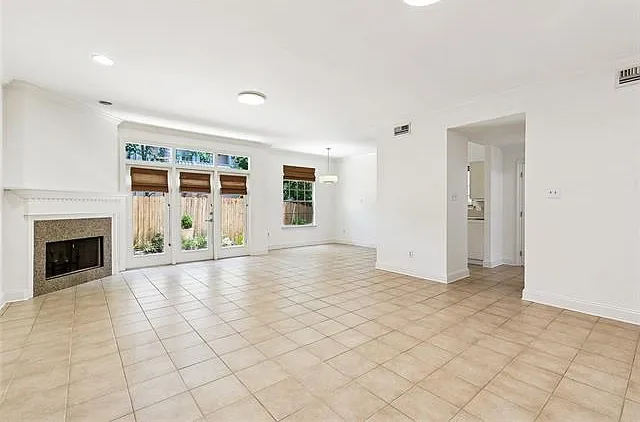 1701 Colapissa St — Photo 4